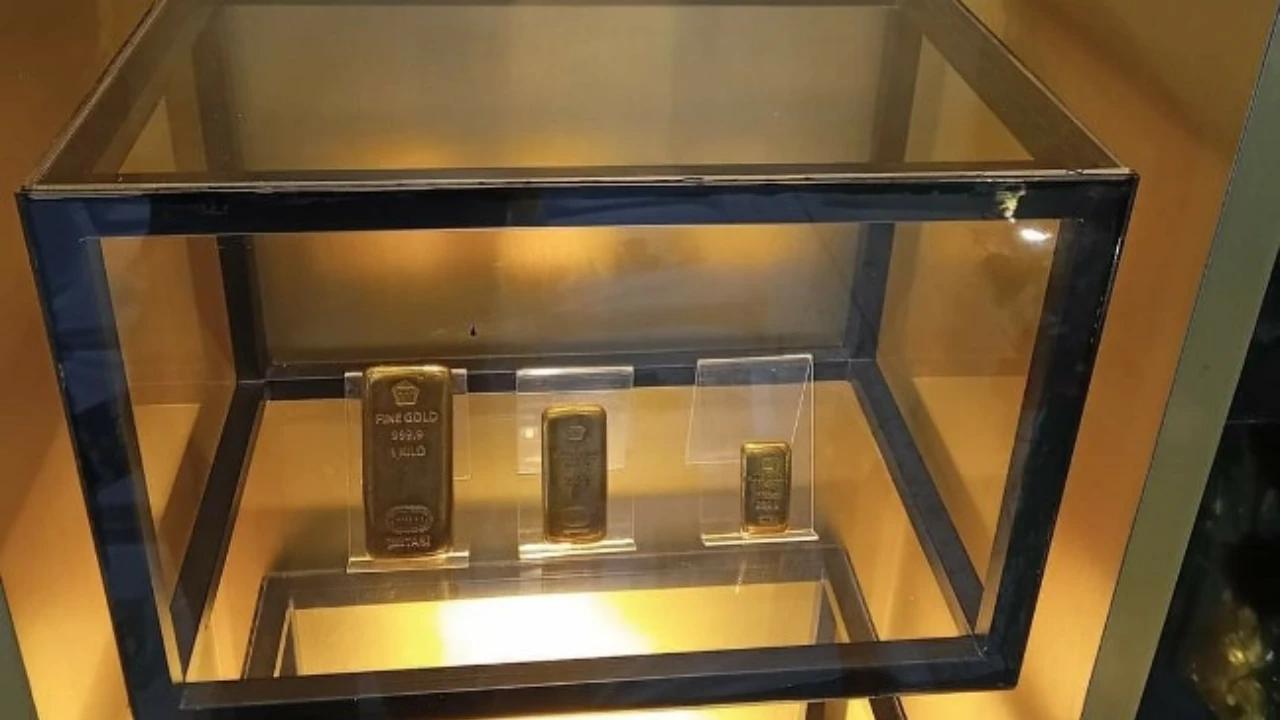Sempat Turun 12 Persen, Harga Emas Diprediksi Bakal Kembali Meroket