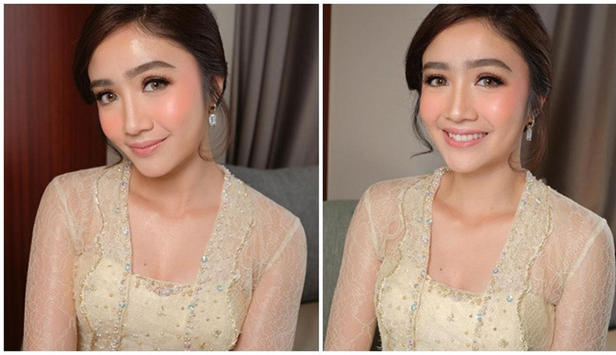 Ini adalah potret terbaru Febby Rastanty jadi bridesmaid di pernikahan sahabat. Makeup flawless dan rambut disanggul membuat bintang sinetron Merindu Baginda Nabi ini makin memesona. Bahkan saking cantiknya, ada yang menyebut Febby bak boneka. Anting yang dikenakan Febby membuat penampilannya makin cantik dan elegan. (Liputan6.com/IG/@febbyrastanty)