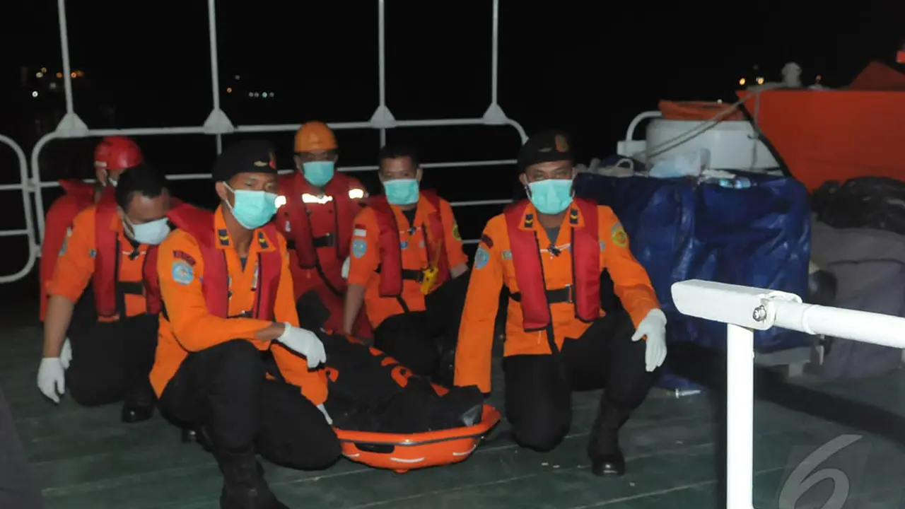 Satu Jenazah Korban AirAsia Tiba di Pelabuhan Kumai