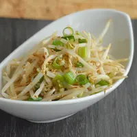 Ilustrasi taoge./Copyright shutterstock.com/g/amalliaeka