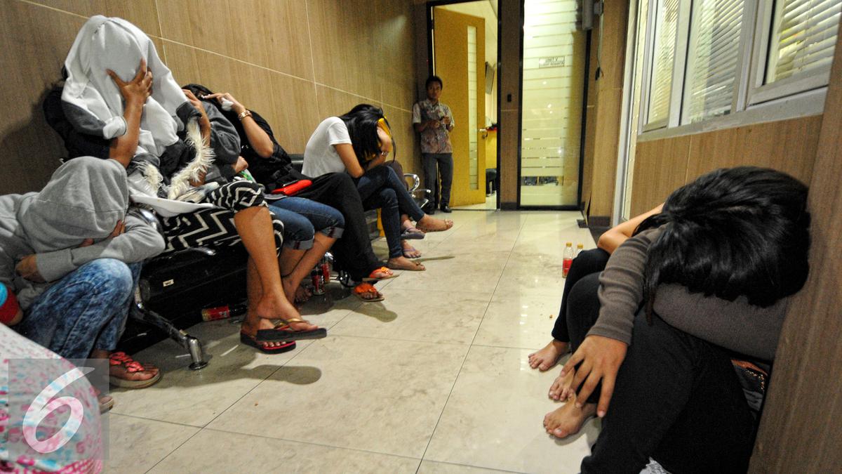 18 Wanita Penghibur Hotel Classic dan Travel Diamankan Polisi - News  Liputan6.com