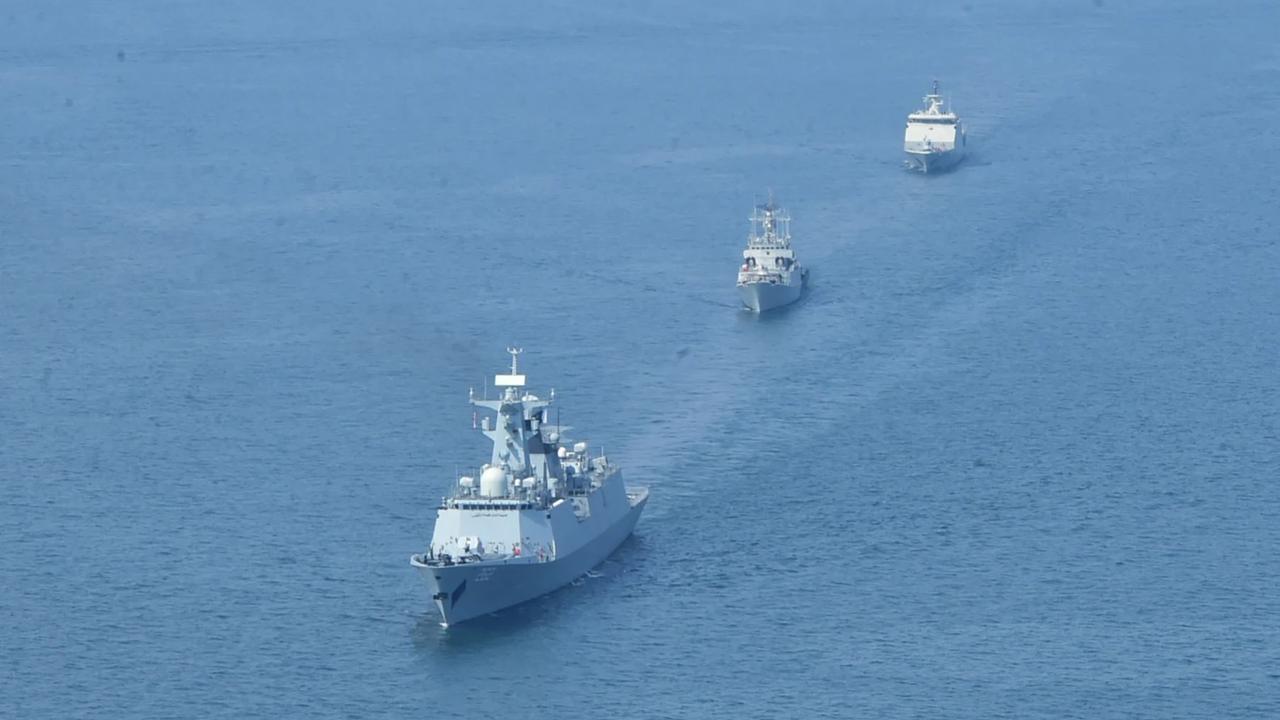FOTO: TNI AL dan Pakistan Navy Gelar Latihan Tempur Bersama di Laut Jawa