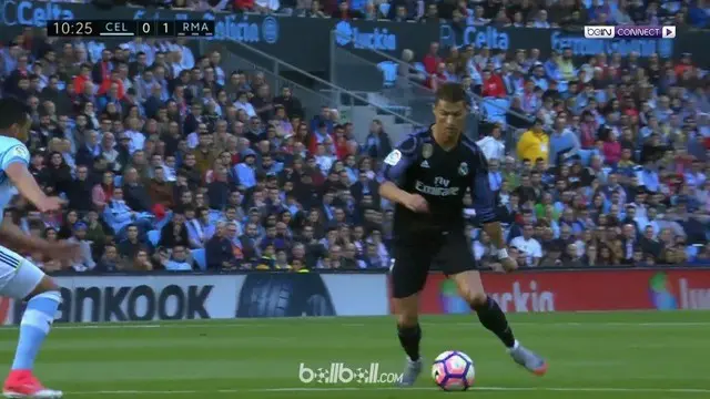 Berita video gol spektakuler Cristiano Ronaldo melawan Celta Vigo. Buffon wajib waspada dengan CR7. This video presented by Ballball