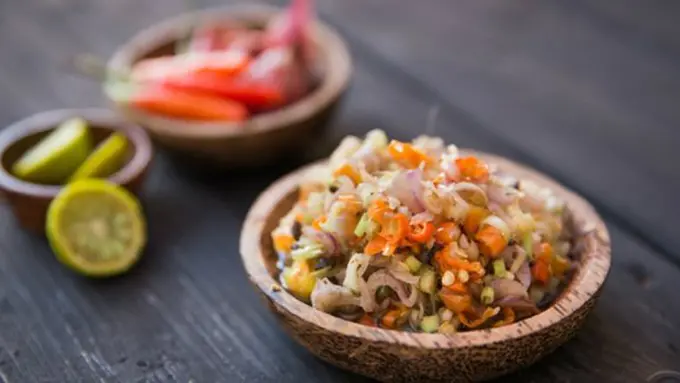 Ilustrasi sambal matah./Copyright shutterstock.com