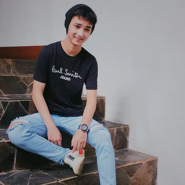 7 Potret Rio Ramadhan Kekasih Baru Rahmawati Kekeyi Putri