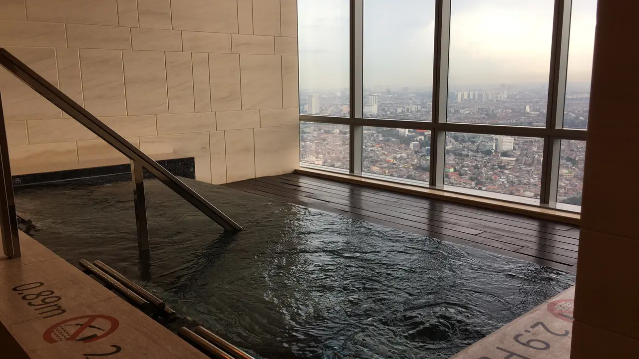 Heavenly Spa The Westin merupakan spa tertinggi di Jakarta yang dapat melepas penat dari stres sehari-hari.
