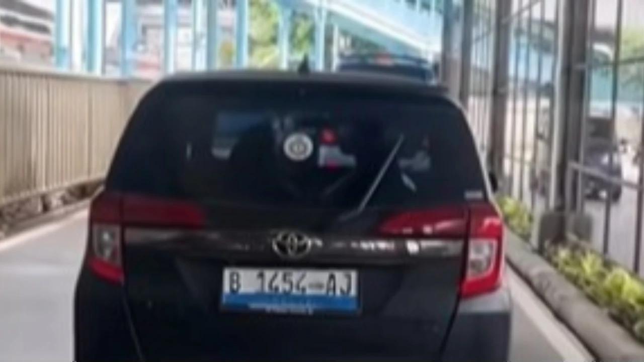 Tak Sesuai Aturan, Toyota Calya Pakai Pelat Biru Mobil Listrik dan Terancam Pidana