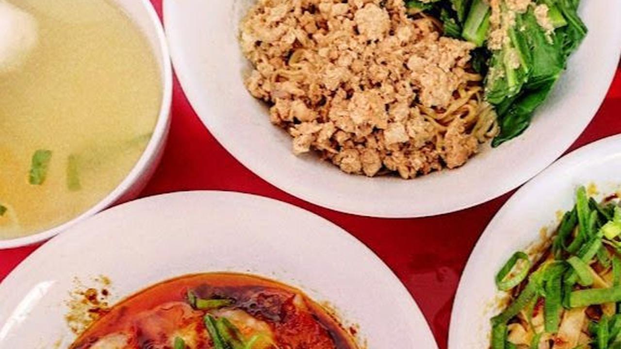 Sensasi Makan Siang ala Singapura di Solo, Mi Pedas Jadi Menu Terfavorit