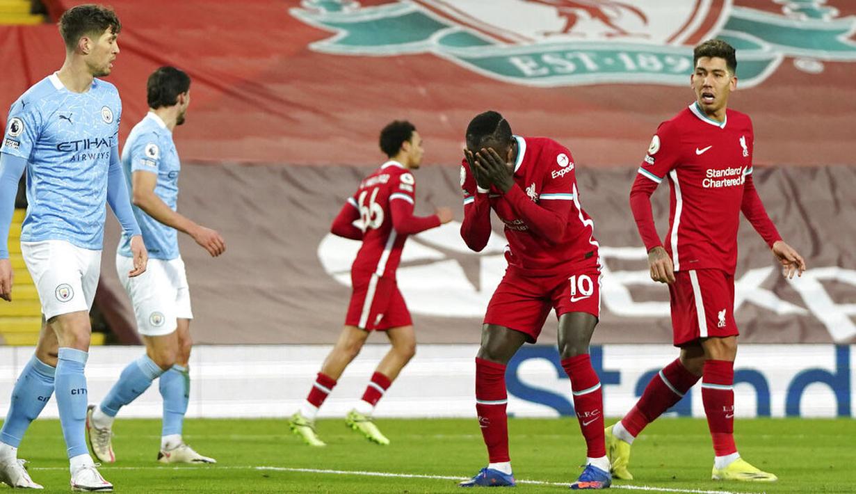 Meski tampil mendominasi, The Reds kesulitan menembus rapatnya barisan belakang The Citizens. Liverpool hanya memperoleh tiga peluang bagus dari delapan kesempatan. (AP photo/Jon Super, Pool)