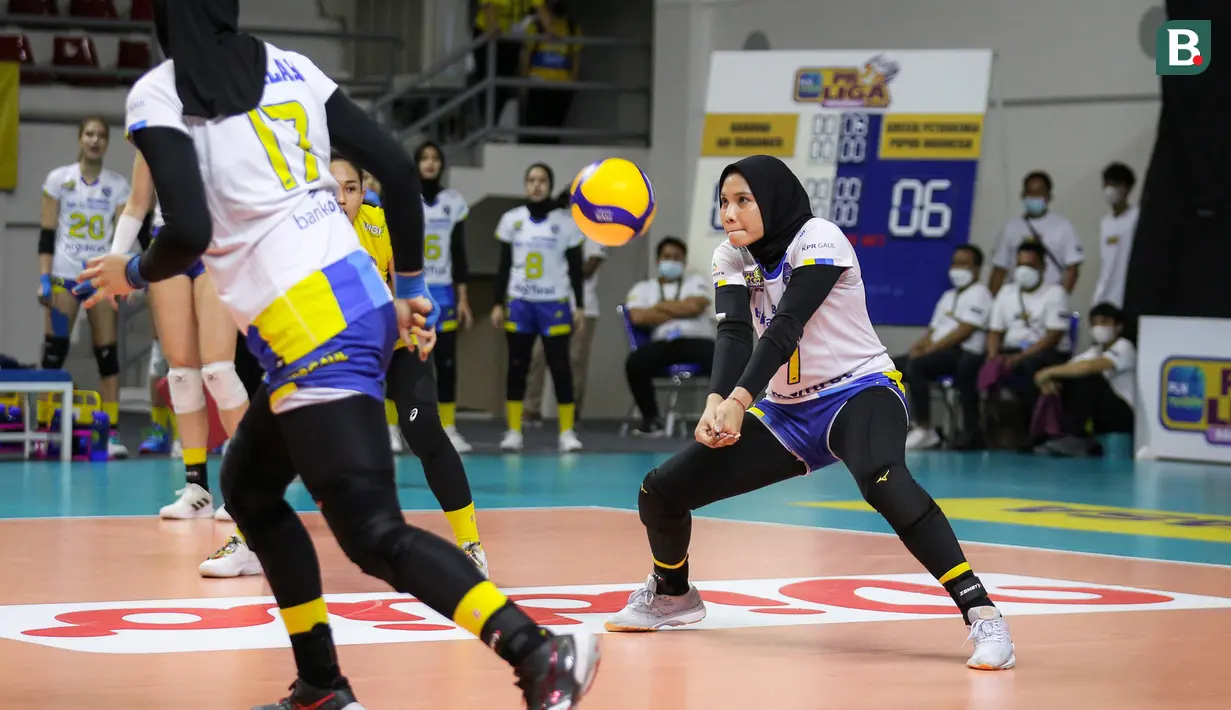 Nandita Ayu Salsabila merupakan pemain terbaik atau MVP di PLN Mobile Proliga 2022. Sebagai Opposite Hitter, Ayu kerap kali membuat lawan-lawan Bandung Bjb Tandamata kewalahan karena spike kerasnya. (Bola.com/Bagaskara Lazuardi)