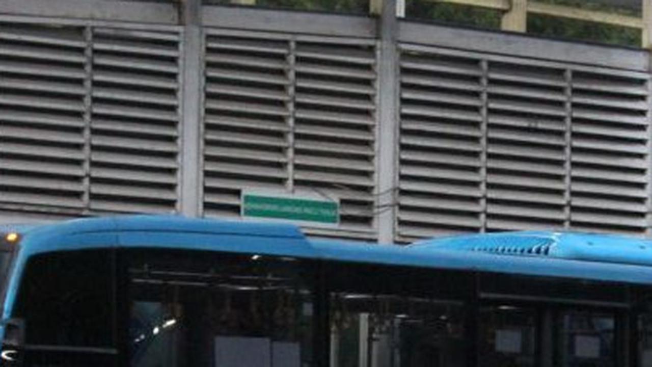 Dishub DKI Buka Suara Terkait Stiker Heru Budi di Halte TransJakarta