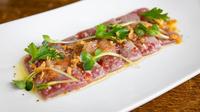 Sejarah dan cerita dari berbagai sumber menyebutkan jika Gohu Tuna berakar dari kebiasaan nelayan yang berlayar untuk menangkap ikan di sekitaran Perairan Banda (Foto: Official Instagram Win - Taste of Bali/@wintasteofbali)