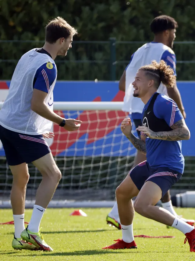 Latihan Inggris Jelang vs Polandia