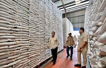 Presiden Prabowo Pastikan Cadangan Beras Aman di Gudang Bulog Magelang