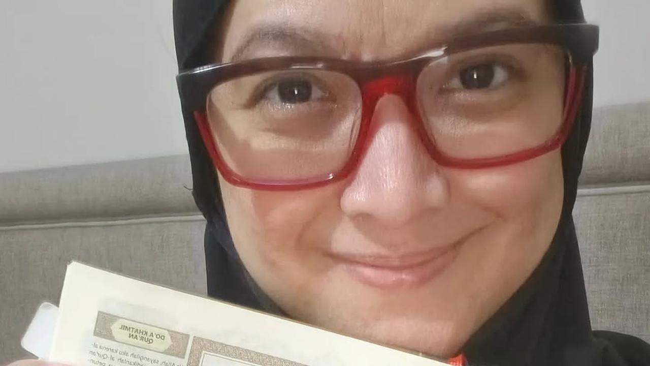 Momen Andhara Early Nangis Usai Khatam Quran Kelima Kalinya, Tak Kuasa Tahan Haru