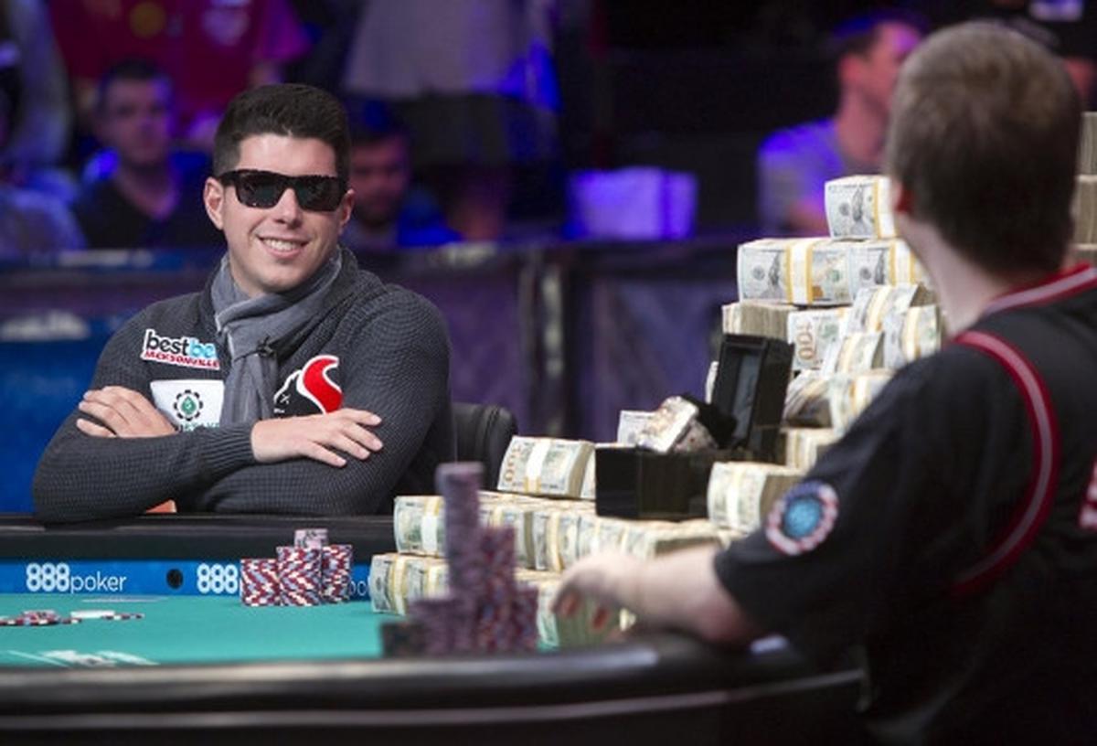 Menang poker, pria ini raup uang tunai Rp 104 miliar