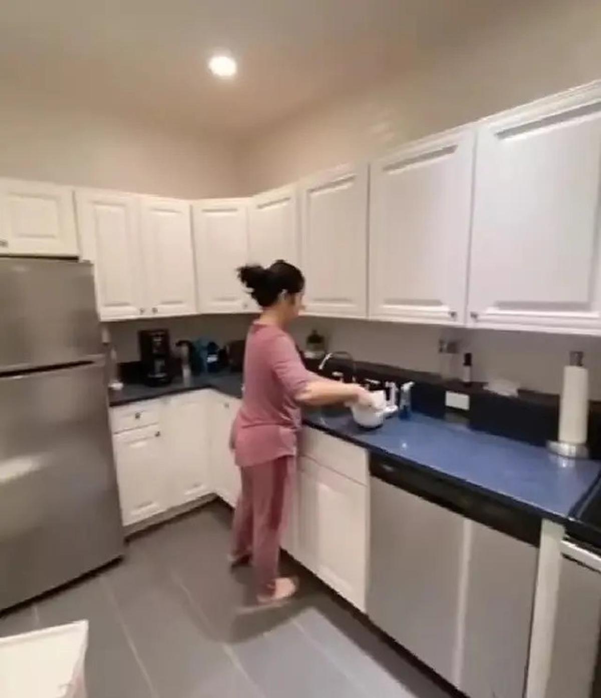 Desain Dapur Annisa Pohan dan AHY yang Simpel dan Stylish