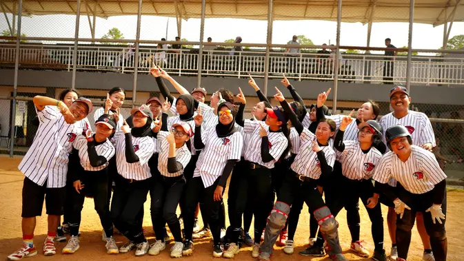 Garuda Baseball Softball Club Borong Gelar Juara Softball Putra dan Putri di Bupati Cup U-23