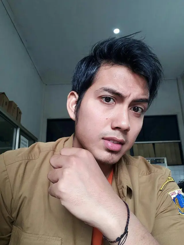 6 Potret Terbaru Mumu Satpam Teman Dekat Jupe, Kini Jadi PNS