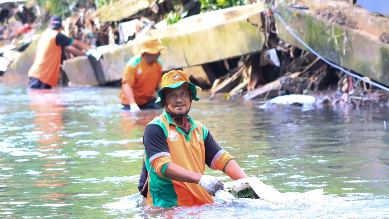 Bersih Sungai Cipinang