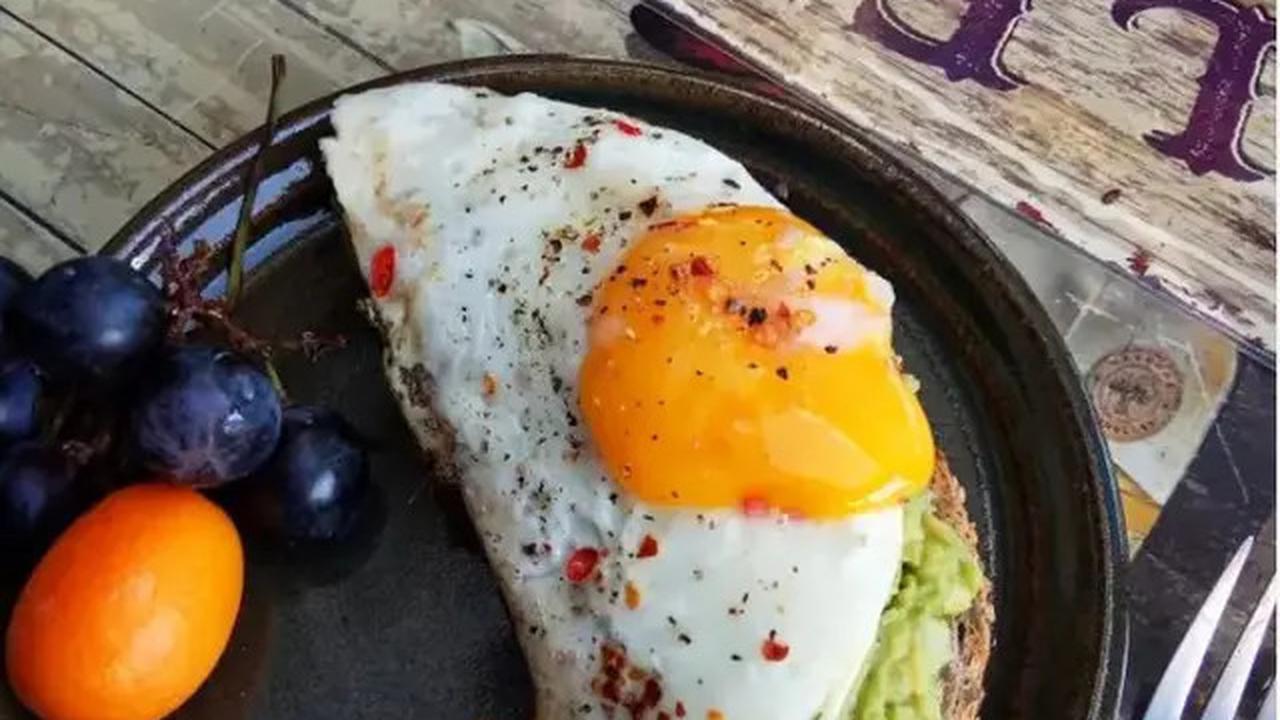 8 Kreasi Telur Ceplok yang Menggugah Selera, Cocok Untuk Pemula
