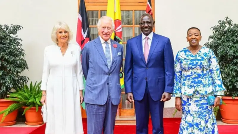 Raja Charles III dan Ratu Camilla berpose bersama dengan Presiden Kenya William Ruto dan istri. (Dok. Instagram/theroyalfamily)