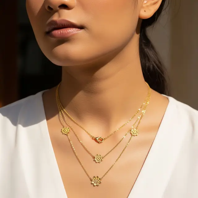 9 Inspirasi Kalung Emas Layering yang Lagi Hits, Tampil Modis dan Berkelas