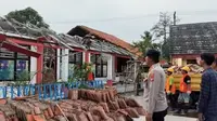 Atap Kelas SDN Kedung Dalam II Tangerang Mendadak Ambruk, 2 Siswa Luka Berat Dilarikan ke RS