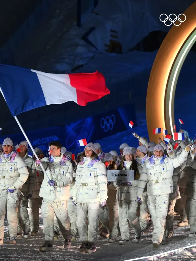 Deretan Kostum Defile Terbaik di Pembukaan Winter Olympics 2026, Dirancang Ralph Lauren hingga Emporio Armani