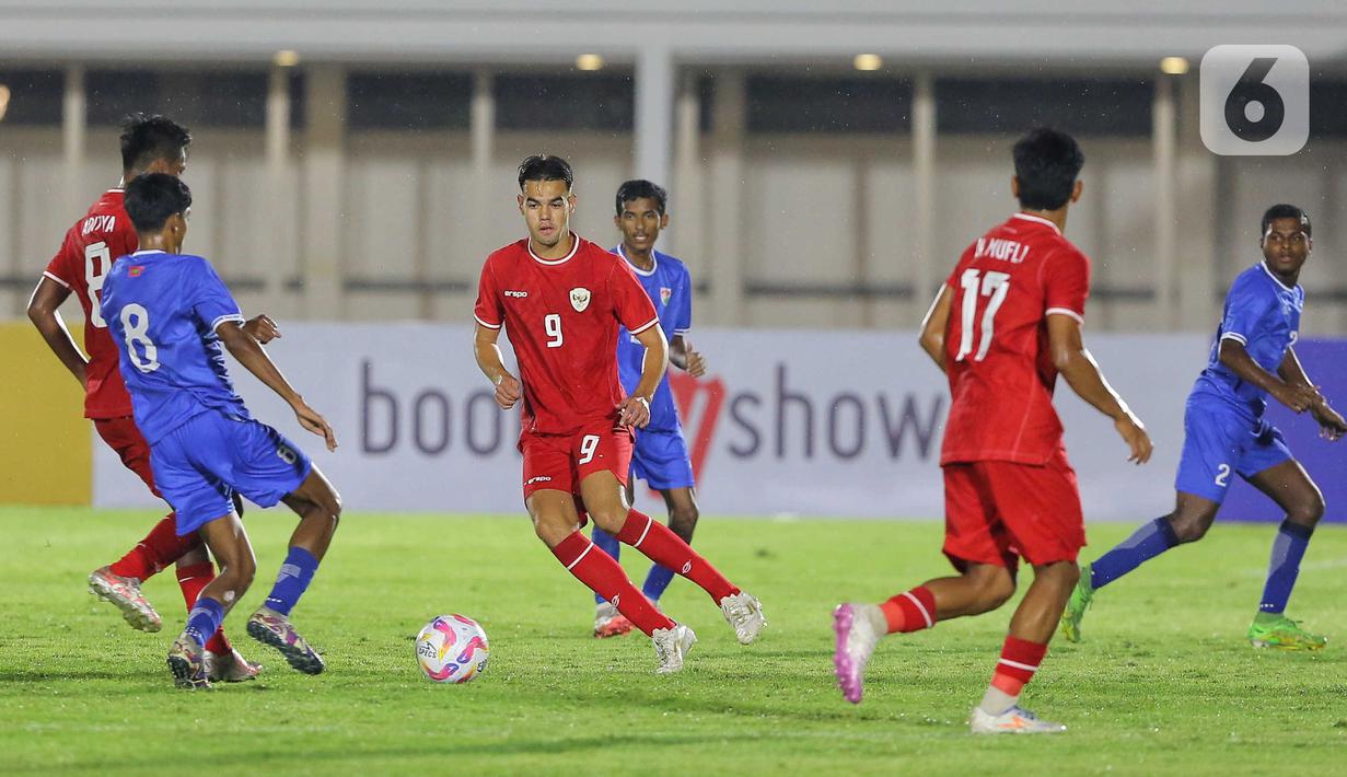 Laga babak pertama antara timnas Indonesia U-20 melawan Maladewa U-20 berakhir imbang tanpa gol. (Liputan6.com/Angga Yuniar)