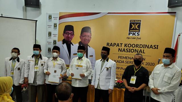 Diusung Pks Dan Demokrat Akhyar Salman Lawan Menantu Jokowi Di Pilwalkot Medan Regional Liputan6 Com