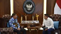 Seskab Teddy Bertemu Rektor UI dan Undip, Bahas soal Peringkat Perguruan Tinggi hingga Keberlanjutan