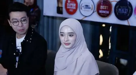 Otmishdagi katta dumbali yalangoch fotosuratlar