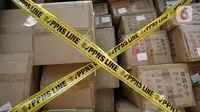 415.035 produk dari 970 item kosmetik impor ilegal senilai lebih dari Rp 11,4 miliar yang berasal dari Negara Tiongkok, Filipina, Thailand, dan Malaysia disita di Kantor Badan Pengawasan Obat dan Makanan (BPOM), Jakarta, Senin (30/9/2024). (Liputan6.com/Herman Zakharia)