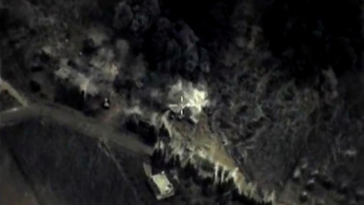 Pandangan udara serangan pertama Rusia di markas ISIS