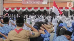 Peringatan Sumpah Pemuda: Peserta mengikuti upacara peringatan Hari Sumpah Pemuda di Museum Sumpah Pemuda, Jakarta, 28 Oktober 2019. Upacara yang diikuti sejumlah pelajar ini diselenggarakan dalam rangka memperingati Hari Sumpah Pemuda ke-91. (Liputan6.com/Faizal Fanani)