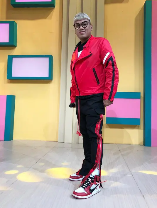 Alasan Cinta dan Astrid melarang Uya Kuya meraih cita-citanya menjadi seorang politikus lantaran mereka sudah terlanjur larut soal pemberitaan politik yang penuh intrik dan kepalsuan. (Instagram/king_uyakuya)