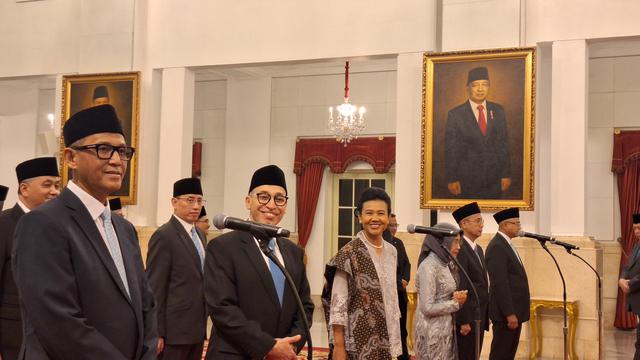 Presiden Prabowo Subianto melantik 31 Duta Besar (dubes) Luar Biasa Berkuasa Penuh (LBBP) Republik Indonesia di Istana Negara Jakarta, Senin (24/3/2025).