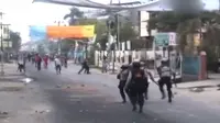 Berubah Anarkis, Demo Tolak BBM Naik Dibubarkan Polisi Makassar
