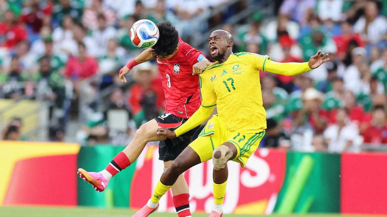 FOTO: Afrika Selatan Cetak Sejarah Lolos ke 32 Besar Piala Dunia