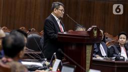 Ketua Komisioner Lembaga Manajemen Kolektif Nasional (LMKN) Dharma Oeratmangun meminta Mahkamah Konstitusi (MK) menolak permohonan uji materi yang dilayangkan Nazril Irham (Ariel) bersama 28 musisi terkait Undang-Undang Hak Cipta Nomor 28 Tahun 2014. (Liputan6.com/Herman Zakharia)