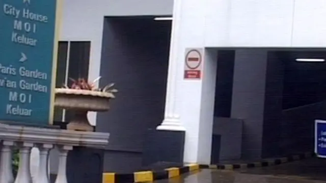 [VIDEO] Polisi Masih Selidiki Penyebab Mobil Terjun MOI