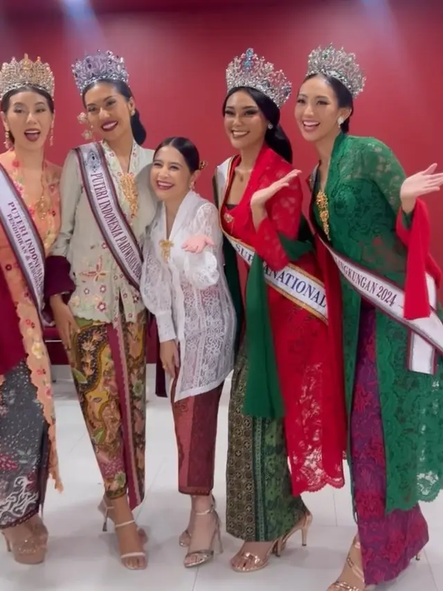 Prilly Latuconsina bersama Puteri Indonesia (Instagram/prillylatuconsina96)