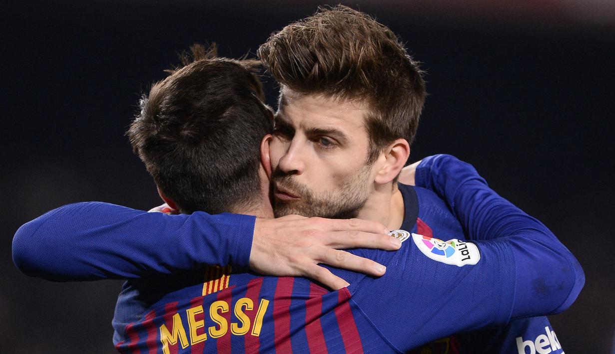 Lionel Messi memang seorang pribadi yang tertutup. Namun jangan salah, ternyata ia banyak mempunyai teman dekat di Barcelona. Ketika ujung kariernya selama 17 tahun di Barcelona berakhir, momen indah bersama 9 rekannya berikut akan jadi kenangan La Pulga. (Foto: AFP/Josep Lago)