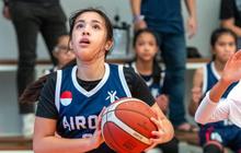 Cantik Menawan, Potret Kece Mikhayla Bakrie Anak Nia Ramadhani Main Basket - Pesonanya 11 12 dengan Sang Mama