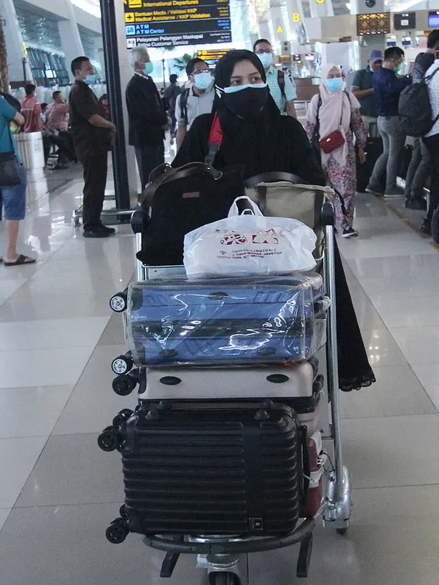 Ilustrasi pemeriksaan di bandara (Liputan6.com)
