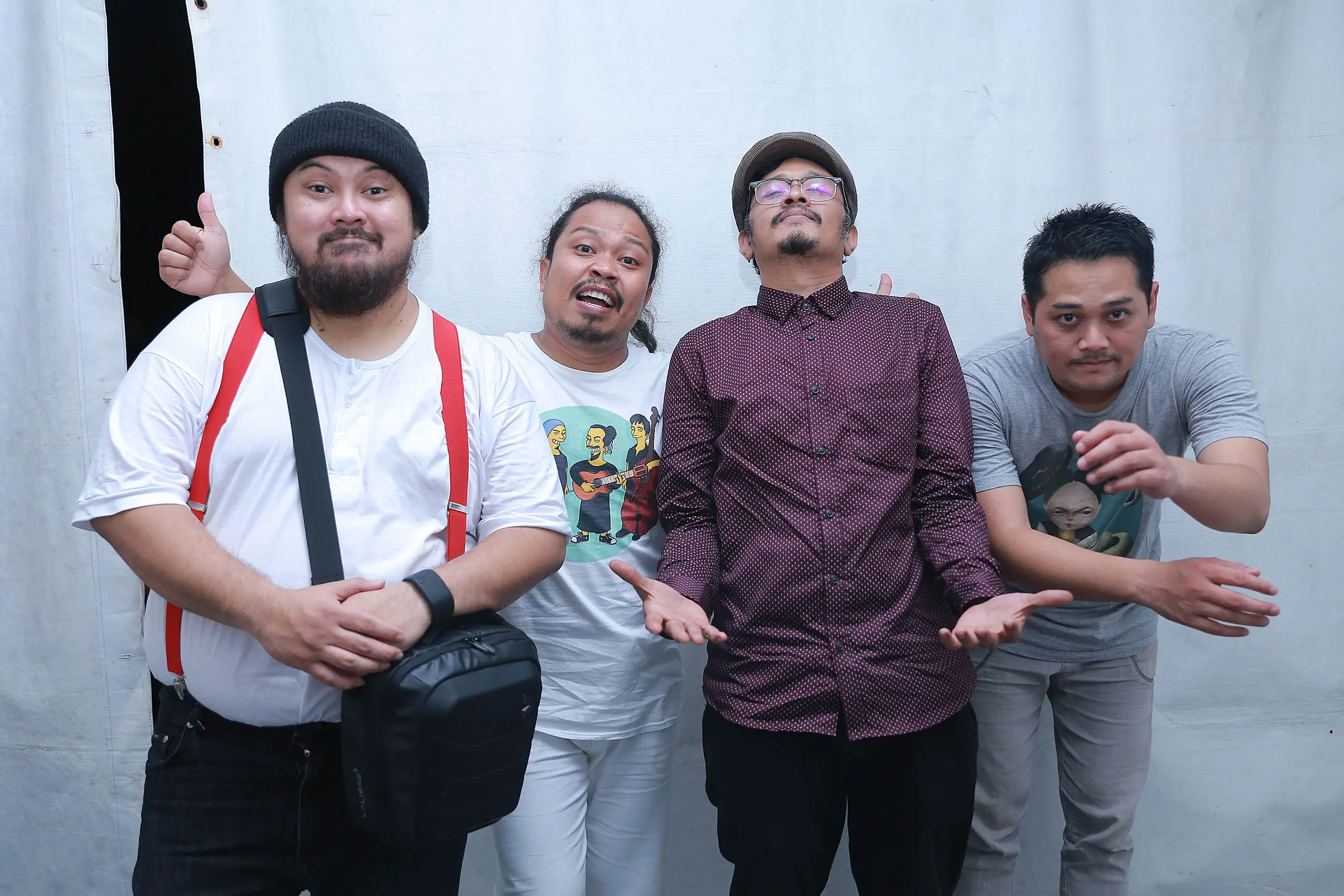 Foto profil Payung Teduh dan Sore (Galih W. Satria/bintang.com)