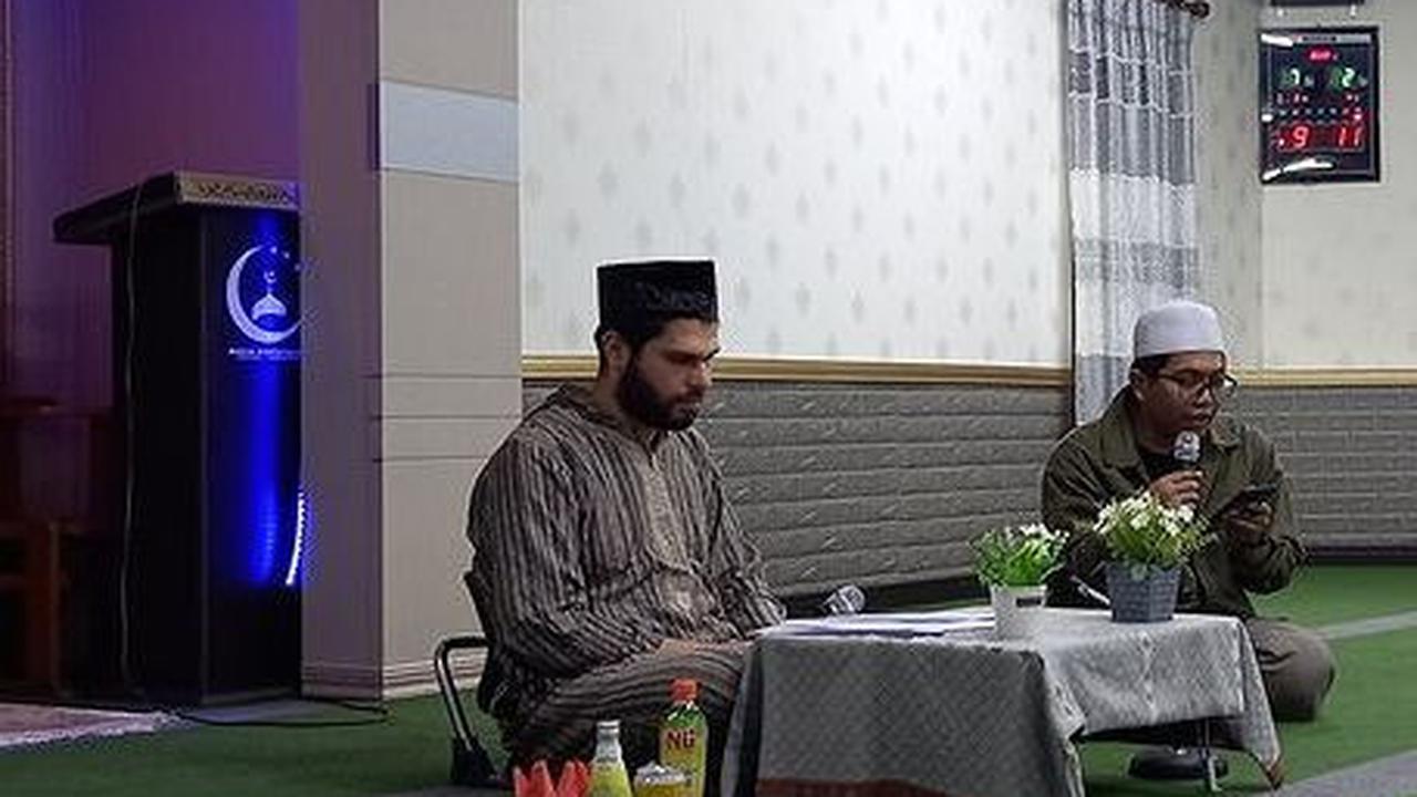 Begini penampakan bagian dalam Masjid Hidayatullah Jangnim Busan.&nbsp;<br><br>(Foto: IG/dkm_hidayatullah)