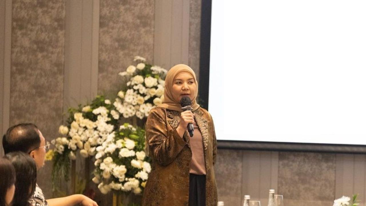 Indonesia Eksportir Kayu Lapis Terbesar Kedua Dunia, Proyeksi LPEI: Ekspor Plywood Tumbuh Positif hingga 2026!