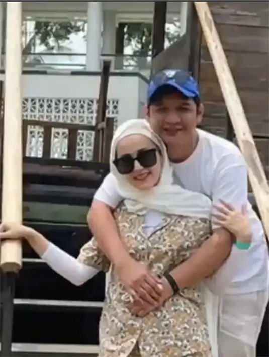 Pasha Ungu dan Adelia Pasha (Instagram/pashaungu_vm)